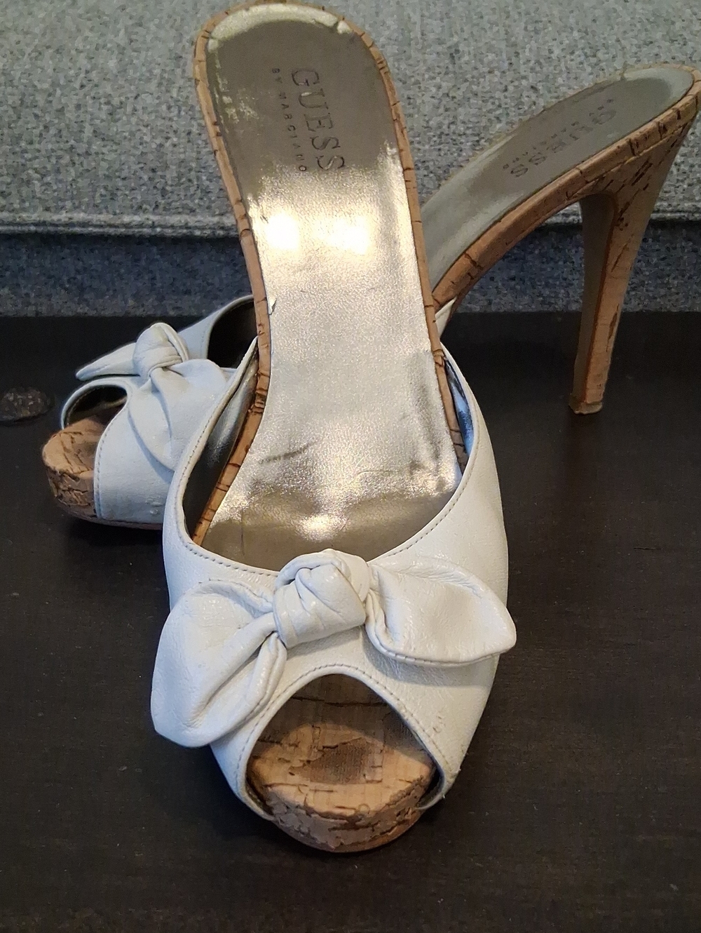 GUESS White Leather Peep-Toe Mules with Bow and Cork Platform